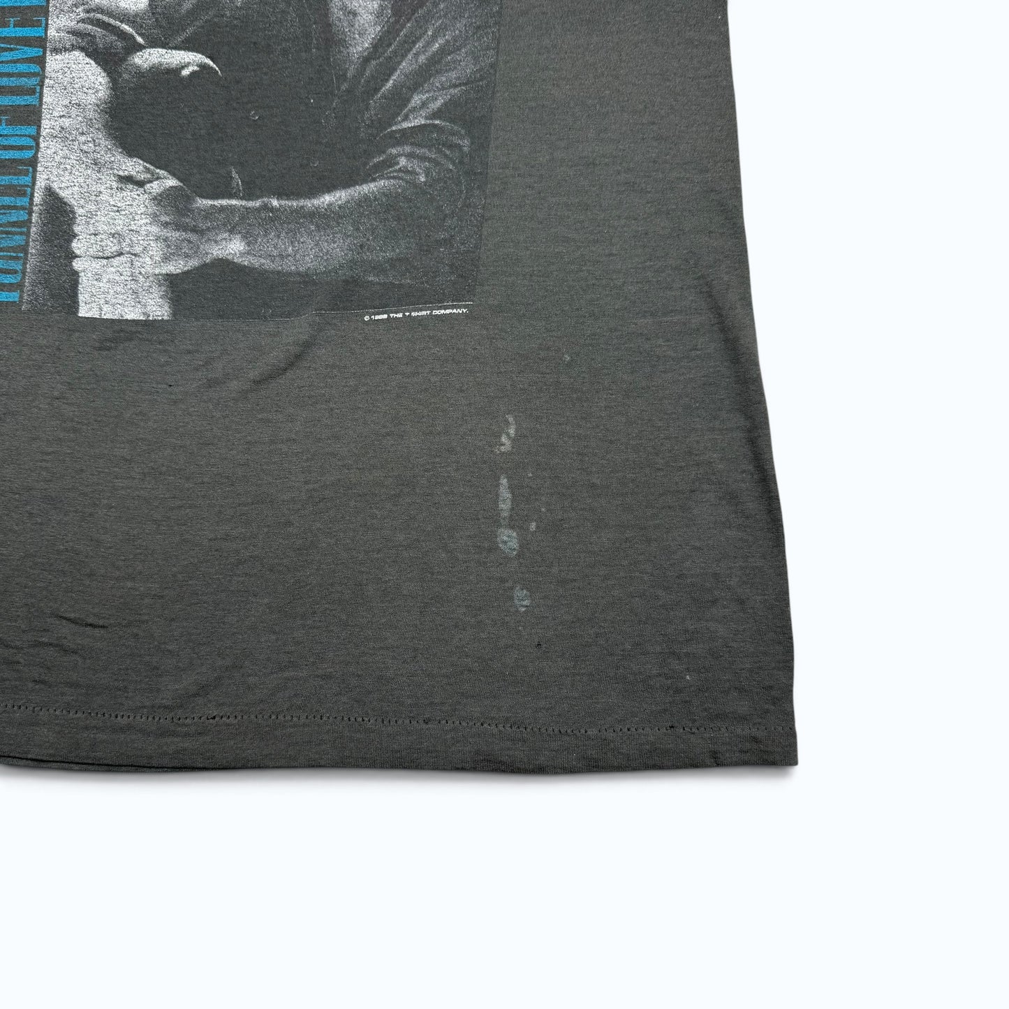 T-shirt teinté de peinture noire vierge des années 00