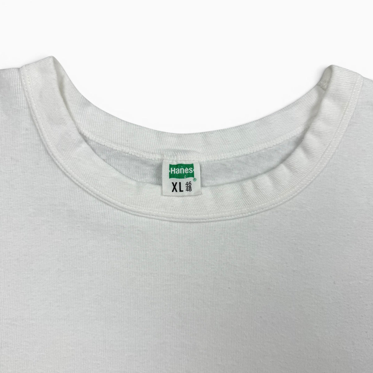 T-shirt teinté de peinture noire vierge des années 00